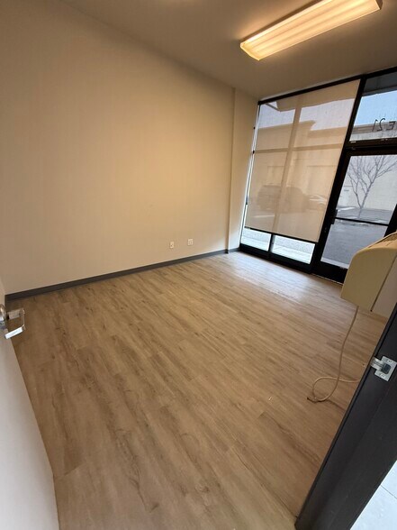 More Photos Of 460 W Larch Rd, Tracy Warehouse For Sale