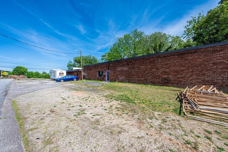 More Photos Of 304 Virginia St SW, Lenoir Storefront Retail Office For Sale