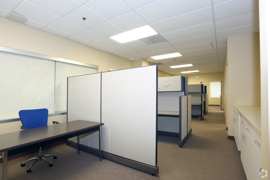 More Photos Of 3759 Us Highway 1 S, Monmouth Junction Office For Lease
