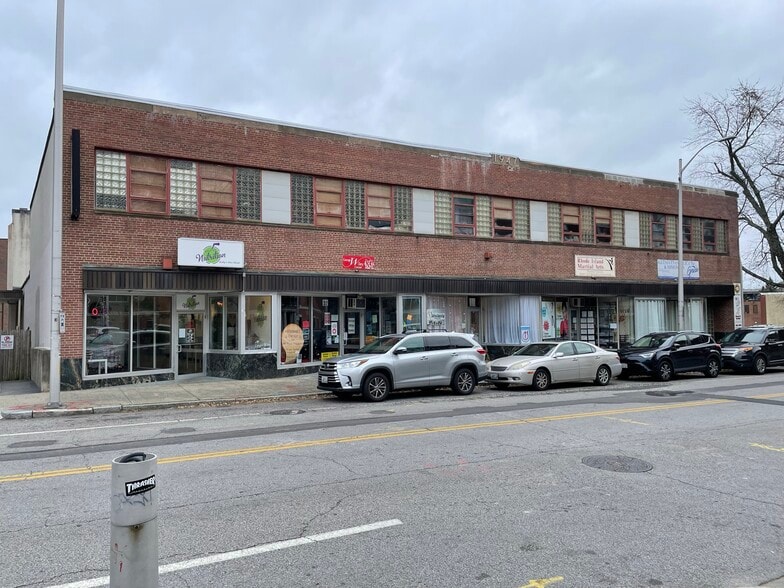 More Photos Of 30-44 East Ave, Pawtucket Storefront Retail Office For Lease