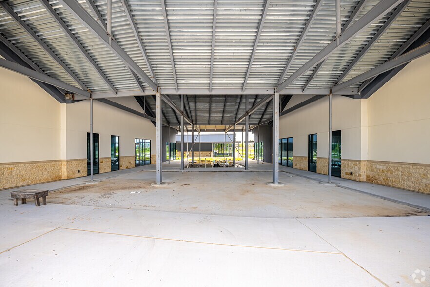 More Photos Of 0 Contraband Pky, Lake Charles Unknown For Lease