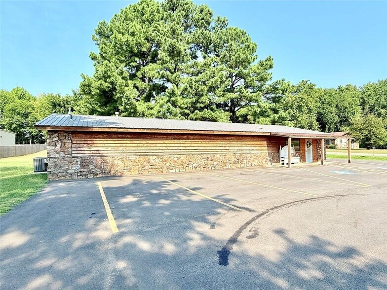 More Photos Of 11442 SR 27, Hector Medical For Sale