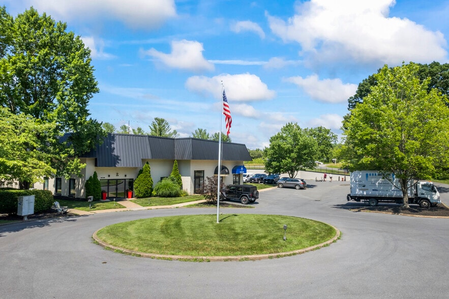 More Photos Of 210 N 21st St, Purcellville Flex For Sale