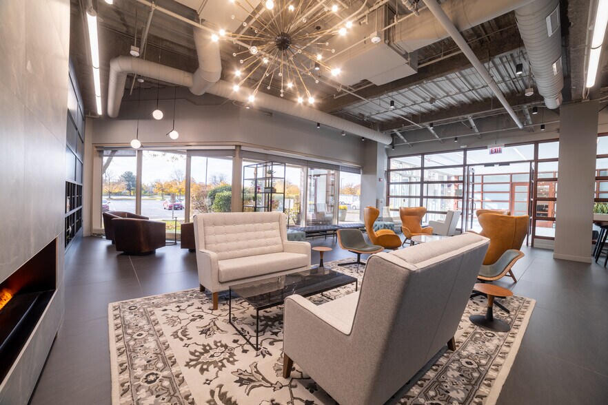 More Photos Of 2441 Warrenville Rd, Lisle Office For Lease