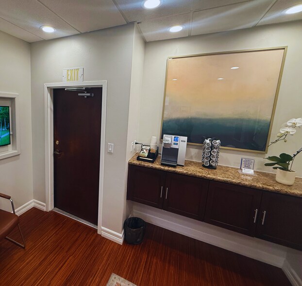 More Photos Of 16766 Bernardo Center Dr, San Diego Medical For Sale