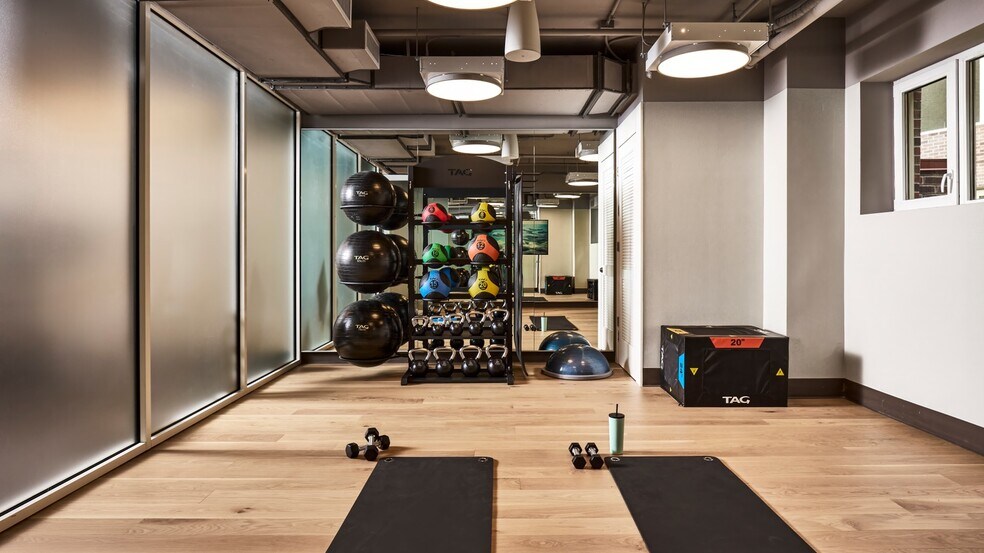 More Photos Of 5300 Wisconsin Ave, Washington Apartments For Lease