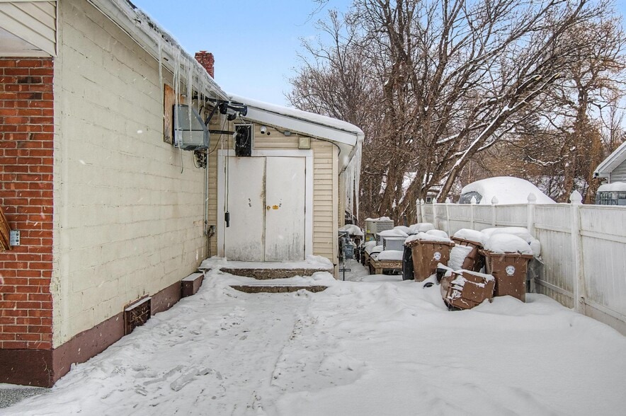 More Photos Of 23 Barlow St, St. Albans Town Convenience Store For Sale