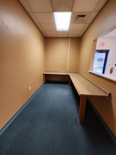 More Photos Of 1 Linda Ln, Vincentown Light Distribution For Lease