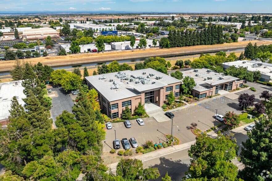 More Photos Of 3043 Gold Canal Dr, Rancho Cordova Office For Sale