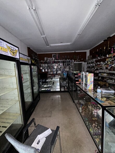 More Photos Of 33 Chester Pike, Collingdale Freestanding For Sale