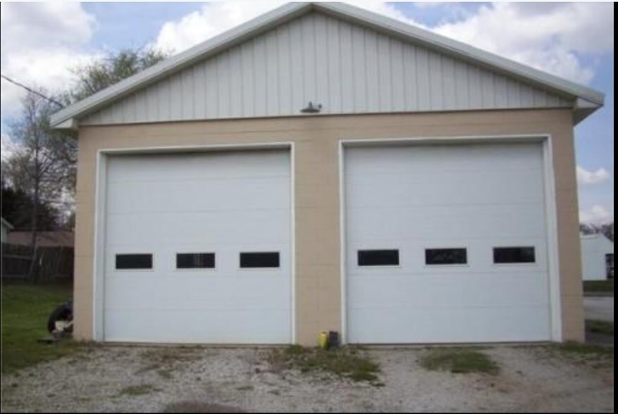 More Photos Of 704 S Metcalf Rd, Louisburg Warehouse For Sale