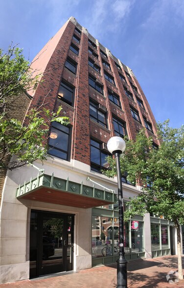 More Photos Of 200-202 E Washington St, Ann Arbor Medical For Lease