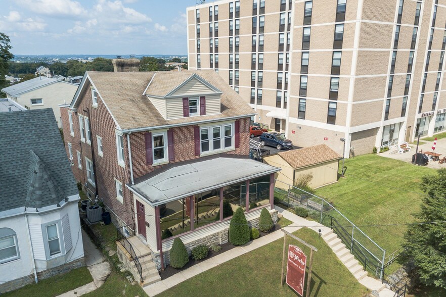 More Photos Of 214 Fayette St, Conshohocken Office Residential For Lease