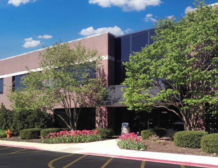 More Photos Of 1700 Park St, Naperville Office For Lease