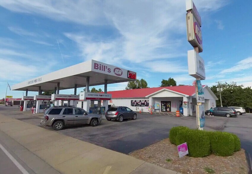 Primary Photo Of 290 Hawes Blvd, Hawesville Service Station For Sale