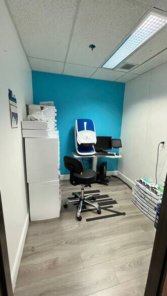 More Photos Of 44215 15th St W, Lancaster Medical For Sale