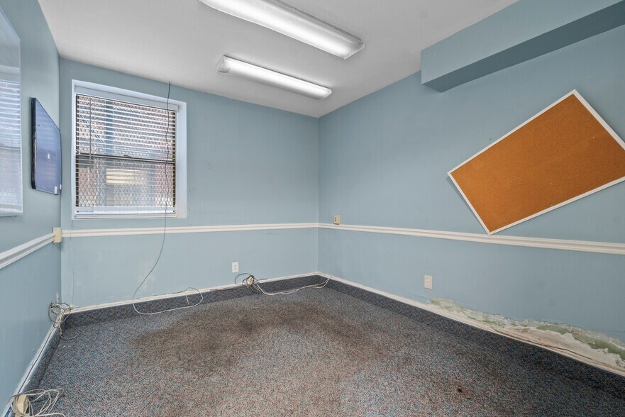 More Photos Of , Baltimore Office For Sale