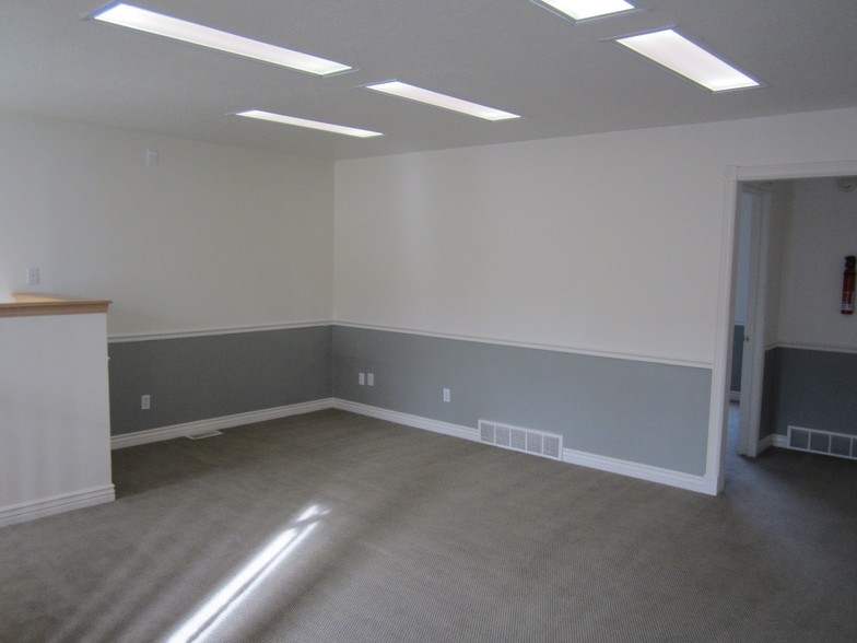 More Photos Of 194 E 860 S, Orem Office For Lease