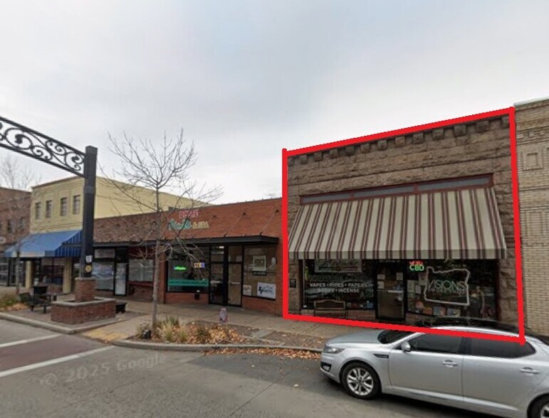 Primary Photo Of 423 SW 6th St, Redmond General Retail For Lease