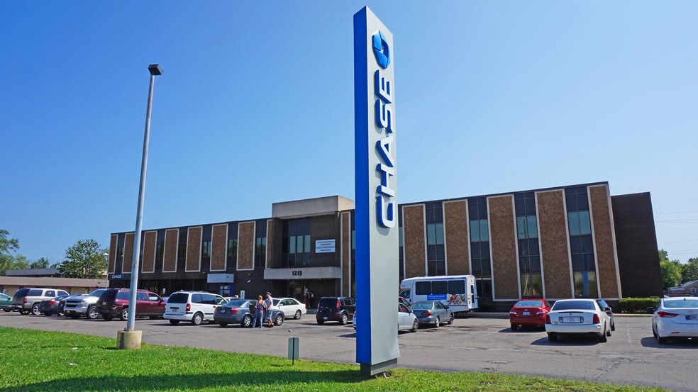 More Photos Of 1213 N Arlington Ave, Indianapolis Office For Sale