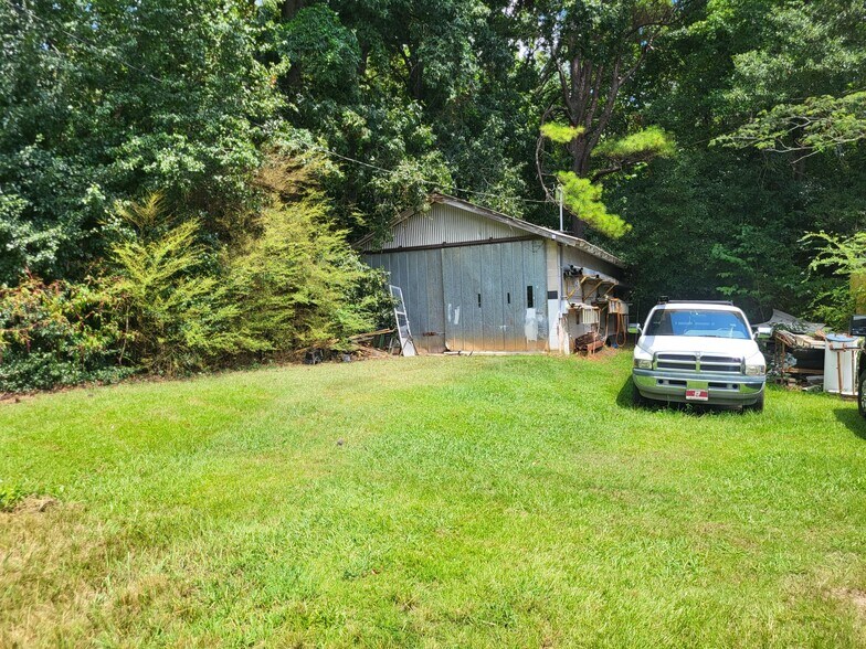 More Photos Of 2123 S Phillips Rd, Lanett Flex For Sale