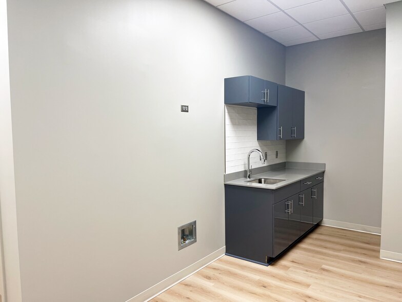 More Photos Of 790 Montclair Rd, Birmingham Office For Lease