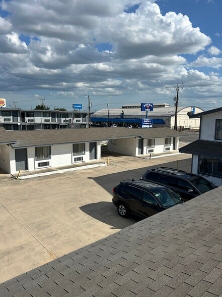 More Photos Of 3426 Fredericksburg Rd, San Antonio Hotel For Sale