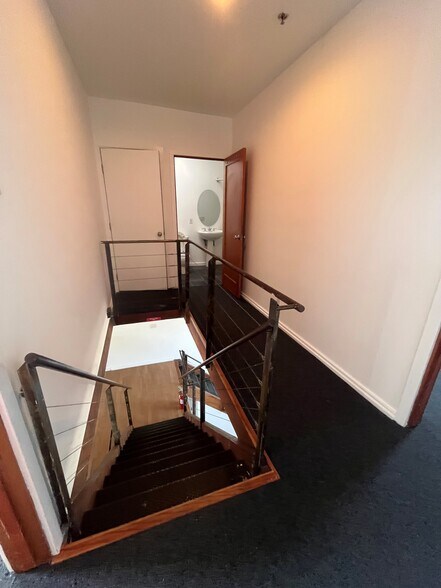 More Photos Of 1201-1291 Electric Ave, Venice Loft Creative Space For Lease