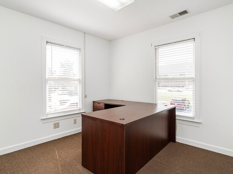 More Photos Of 3051-3057 S Church St, Burlington Office For Sale