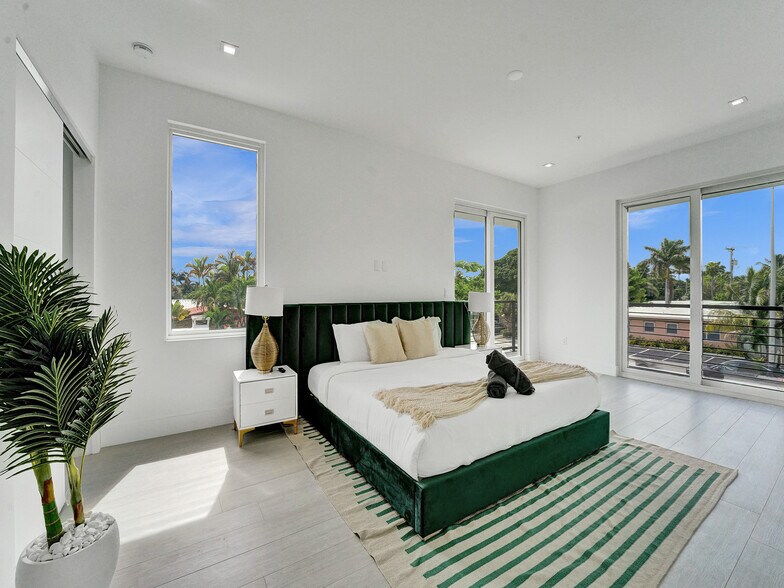 More Photos Of 1220 NE 15th Ave, Fort Lauderdale Apartments For Sale