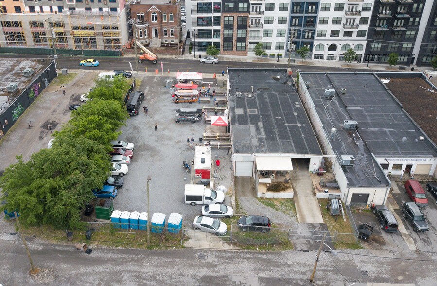 More Photos Of 516 5th Ave S, Nashville Freestanding For Sale