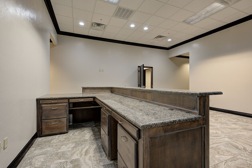 More Photos Of 4509-4513 Memorial Cir, Oklahoma City Office For Sale