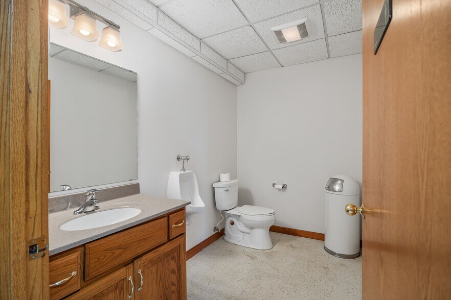 More Photos Of 5214 Lake Ave, Saint Joseph Industrial For Sale