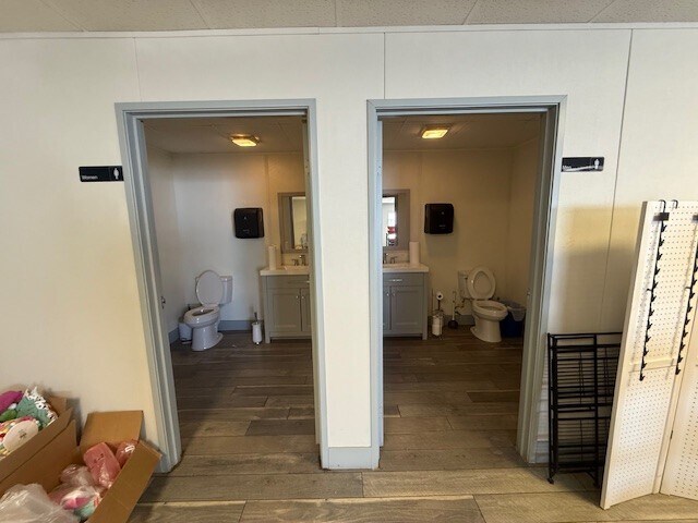 More Photos Of 1751 S Mojave Rd, Las Vegas Freestanding For Lease