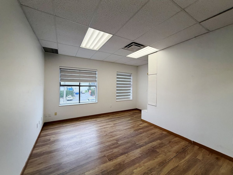 More Photos Of 8828 Heather St, Vancouver Warehouse For Sale