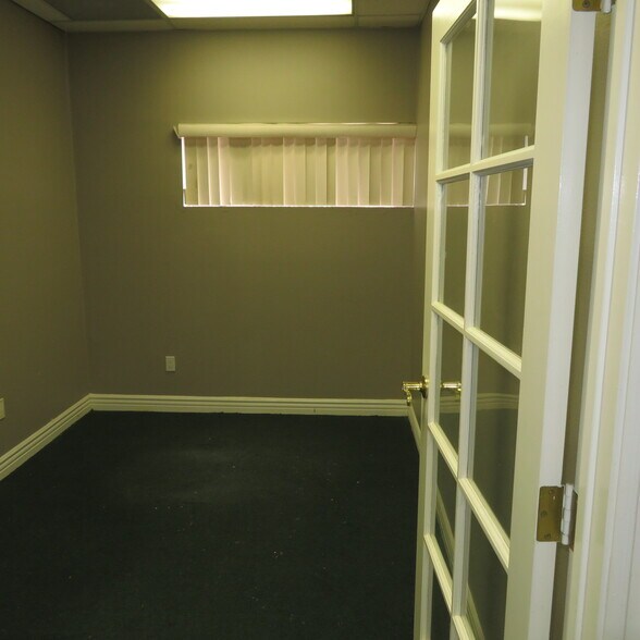 More Photos Of 17026-17030 E Cypress St, Covina Medical For Lease