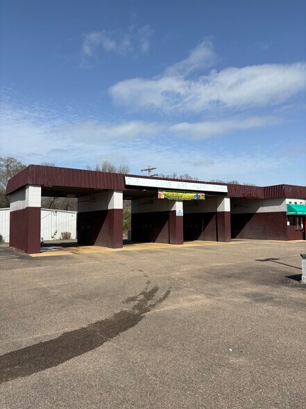 More Photos Of 1510 Pickwick St, Savannah Carwash For Sale