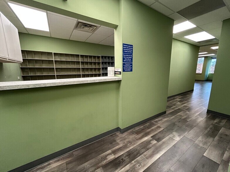 More Photos Of 3612 Lake Ave, Wilmette Medical For Lease