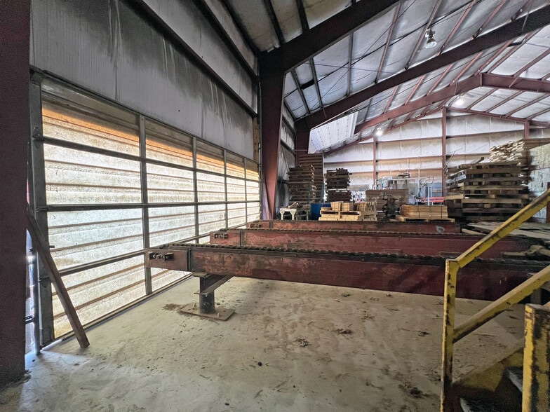 More Photos Of 9711 Perry Hwy, Waterford Warehouse For Sale