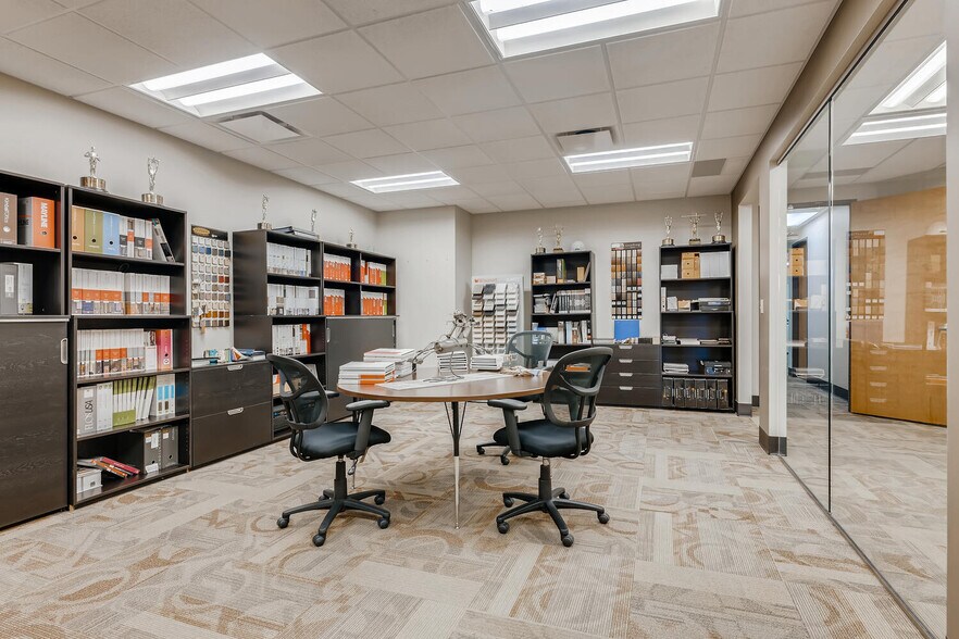 More Photos Of 7070 S Tucson Way, Englewood Flex For Lease