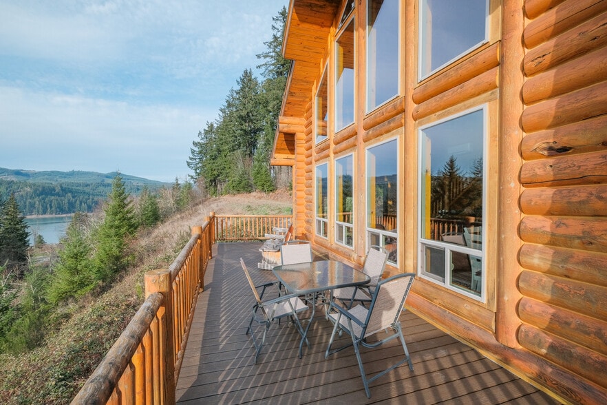 More Photos Of 6331 Lake Pointe Wy, Sweet Home Lodge Meeting Hall For Sale