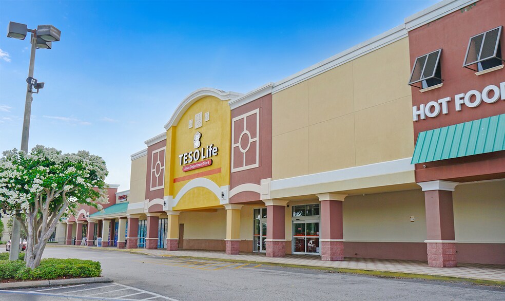 Primary Photo Of 7150-7300 W Colonial Dr, Orlando Unknown For Lease