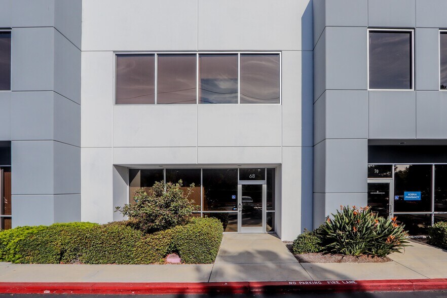 More Photos Of 64-76 Maxwell, Irvine Light Manufacturing For Lease