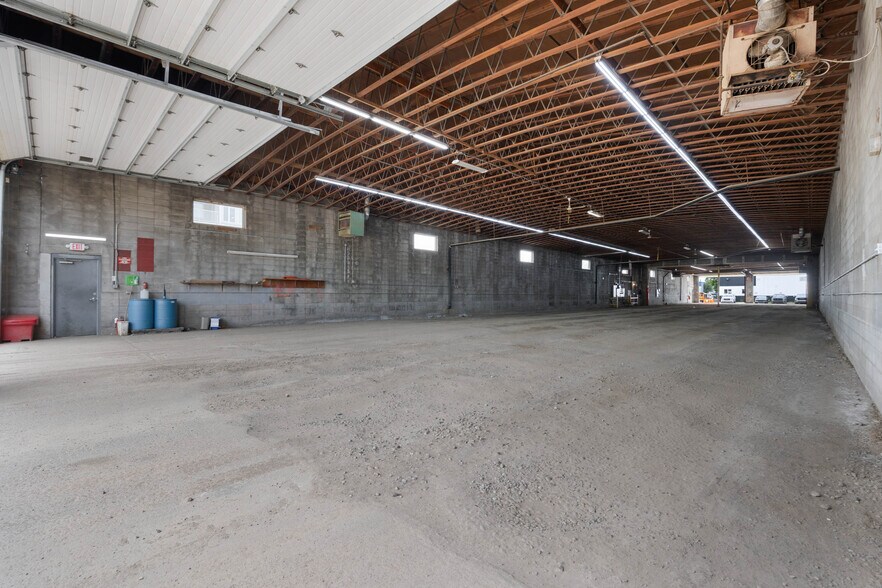More Photos Of 8030 Golosky Av, Fort McMurray Truck Terminal For Lease