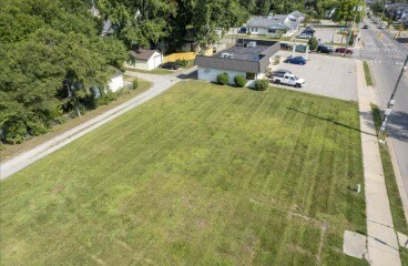 More Photos Of 1553 Alpine Ave NW, Grand Rapids Medical For Sale