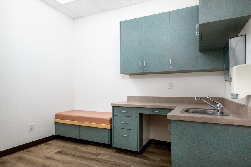 More Photos Of 140 Litton Dr, Grass Valley Medical For Lease