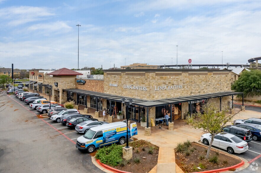 More Photos Of 117 Louis Henna Blvd, Round Rock Unknown For Lease