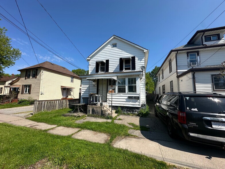 More Photos Of 136 Regent St, Welland Apartments For Sale