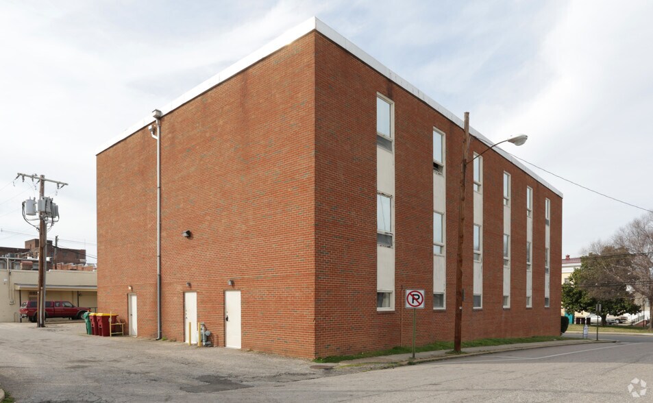 More Photos Of 20 E Tabb St, Petersburg Office For Lease