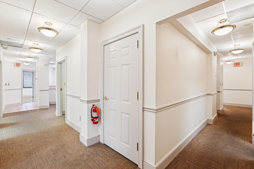 More Photos Of 1501 Duke St, Alexandria Office For Lease